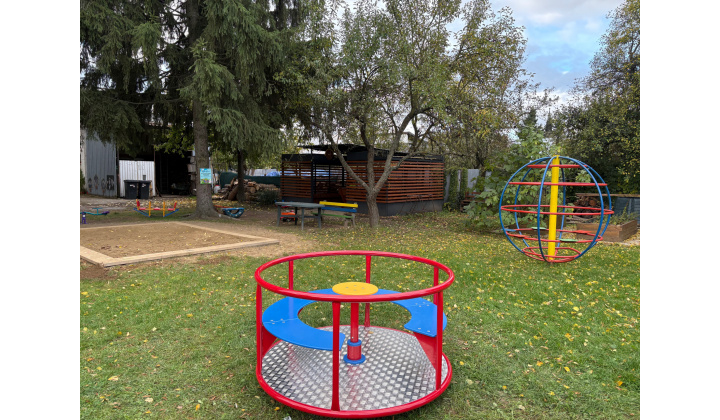 Obnova detského ihriska materskej školy v Čiernom Poli